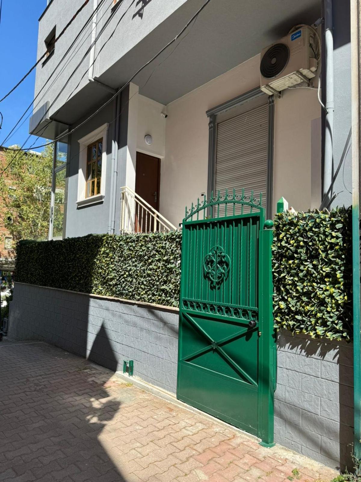 Checkpoint Tirana Apartments エクステリア 写真